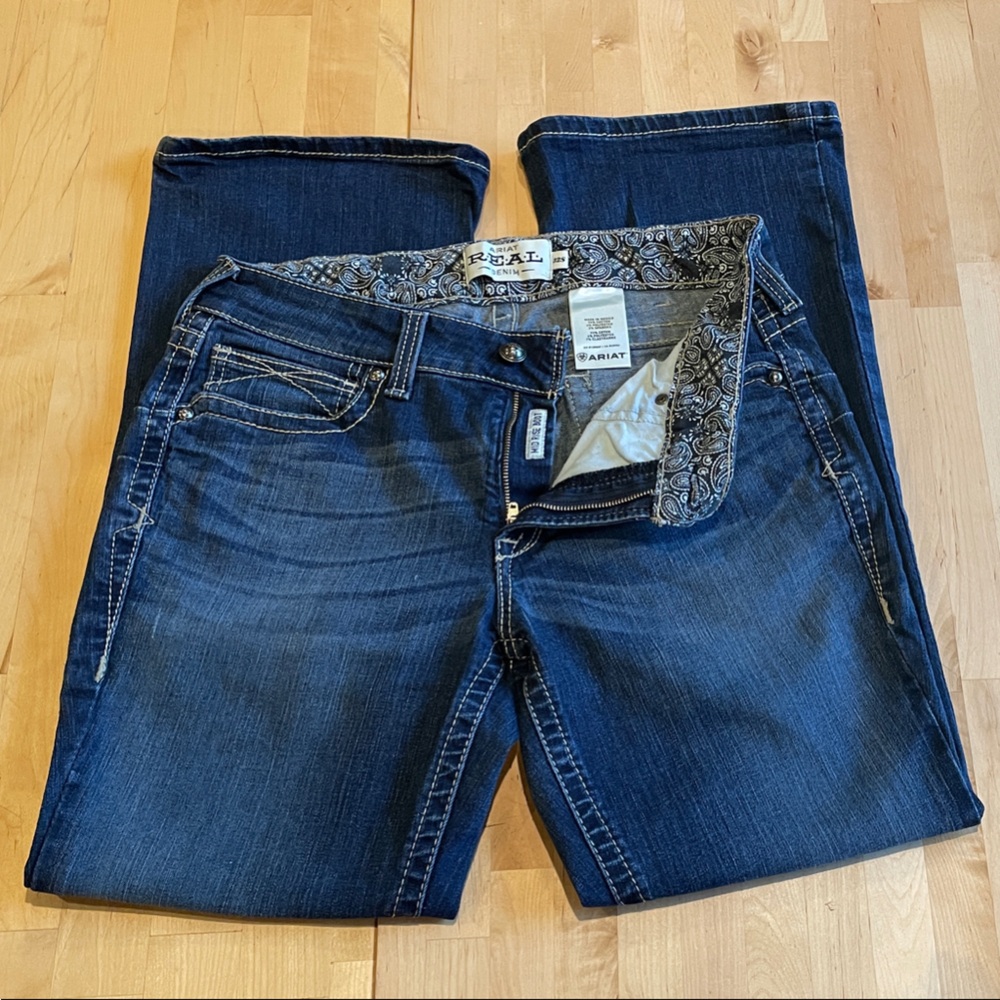 *SOLD* Ariat REAL Mid-Rise Boot Cut Jeans - Womens 32S